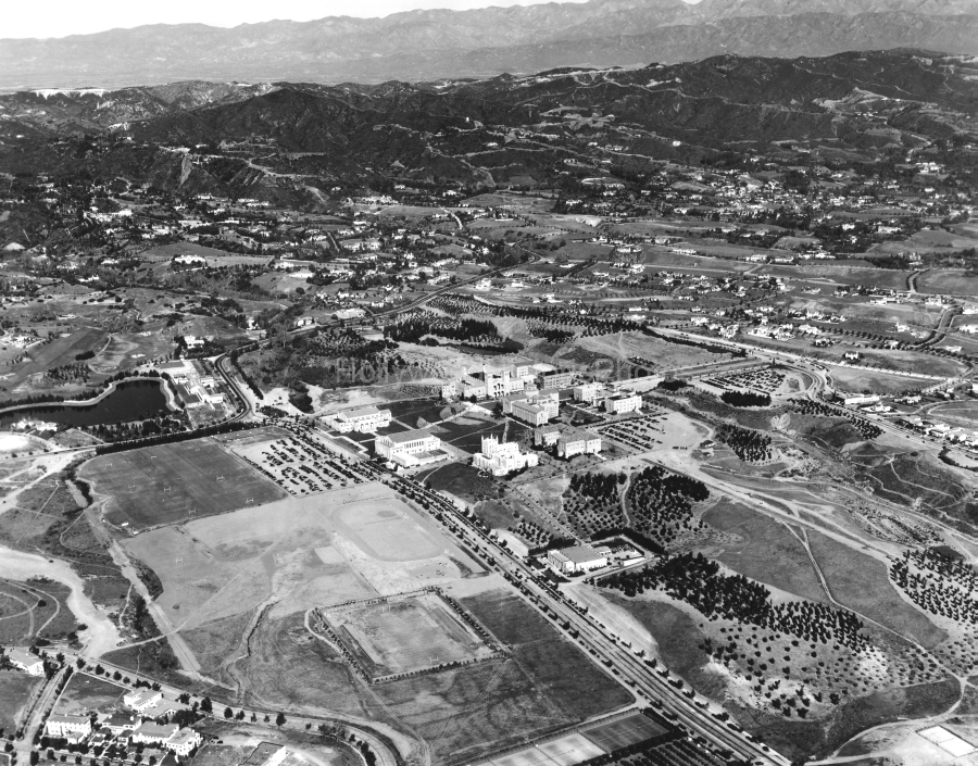 Holmby Hills 1935 WM.jpg